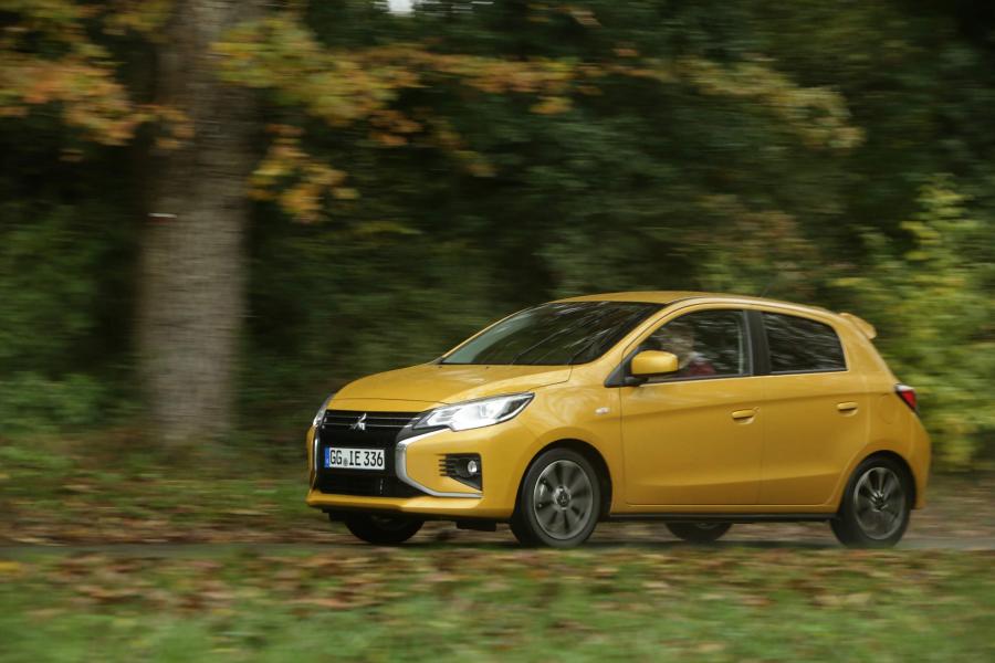  Mitsubishi Space Star 2020 года  (фото 29 из 49)